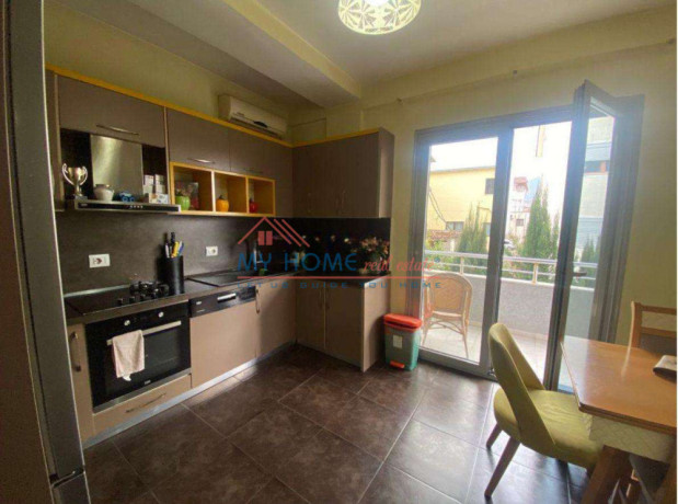 vile-me-qera-tek-bulevardi-i-ri-tirane-big-3