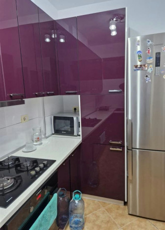 stacioni-trenit-zogu-i-zi-jepet-me-qera-31-big-3