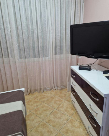 stacioni-trenit-zogu-i-zi-jepet-me-qera-31-big-2