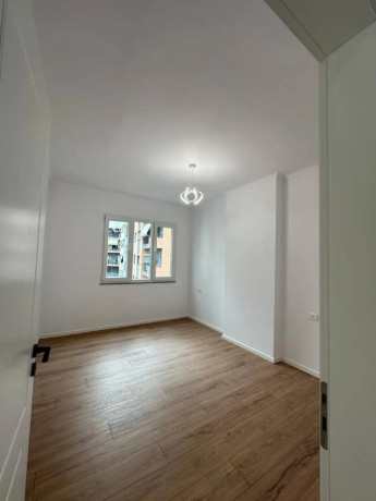 shitet-apartament-2-1-zona-astirit-kompleksi-everest-big-1