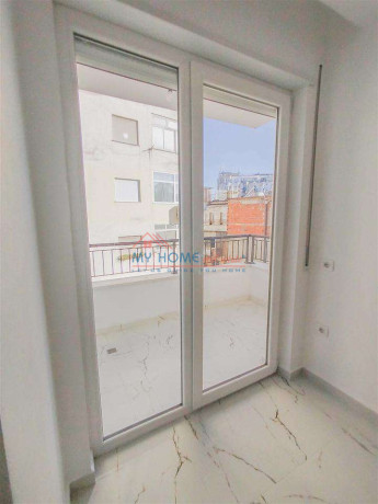 zyre-me-qera-qender-tirane-big-0