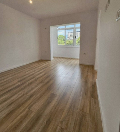 shitet-apartament-garsoniere-qender-prane-postes-qendrore-big-1