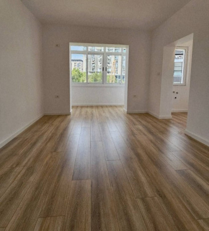 shitet-apartament-garsoniere-qender-prane-postes-qendrore-big-3