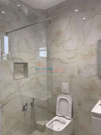 zyre-me-qera-21-dhjetori-tirane-big-3