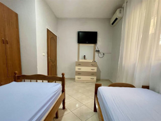 Fusha e Aviacionit jepet me qera 1+1