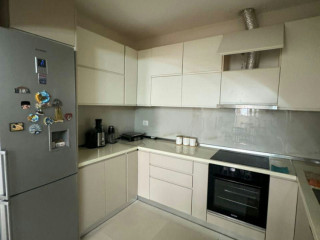 Stadiumi Dinamo jepet me qera 1+1