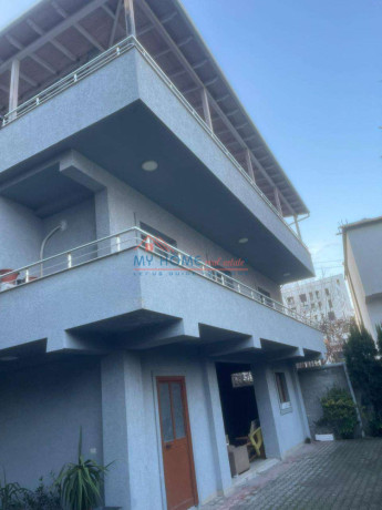 vile-me-qera-tek-bulevardi-i-ri-tirane-big-2