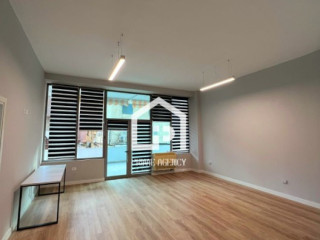 JEPET ME QIRA : Ambjent biznesi+ 1 POST PARKIMI /KOMUNA E PARISIT