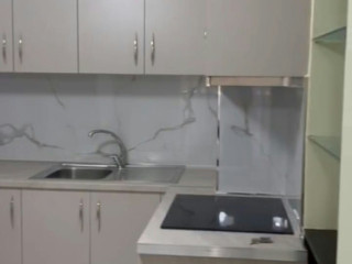 Komuna e Parisit jepet me qera 1+1