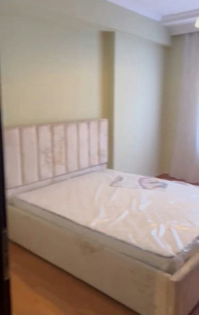 komuna-e-parisit-jepet-me-qera-11-big-3