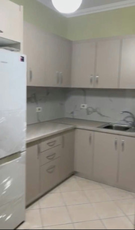 komuna-e-parisit-jepet-me-qera-11-big-2