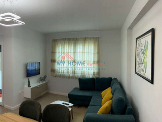 Apartament 1+1 me qera tek Rruga 5 Maji Tirane