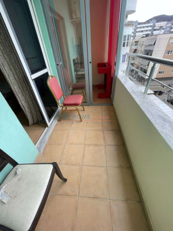 apartament-21-me-qira-tek-komuna-e-parisit-big-1