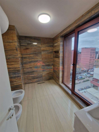 zyre-me-qera-tek-rruga-e-kavajes-tirane-big-3