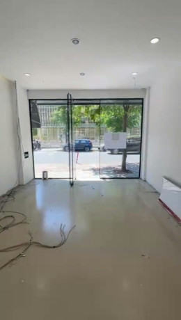 pazari-i-ri-jepet-me-qera-ambjent-komercial-big-0