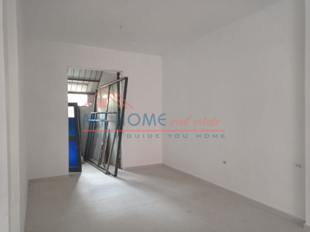 ambjent-komercial-me-qera-tek-shkolla-partizani-ne-tirane-big-0