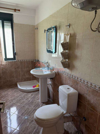 apartamet-31post-parkimi-me-qera-5-maj-big-2