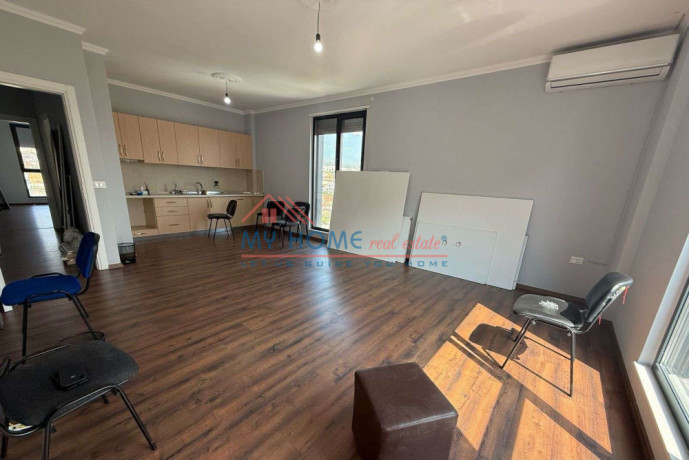 zyre-me-qera-ne-porcelan-tirane-big-0