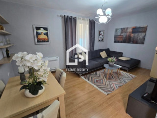 Shitet apartament 1+1, tek Ish Ekspozita Shqiperia Sot