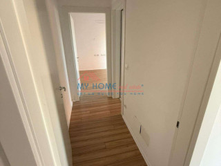 Zyre me qera tek Garden Building Tirane