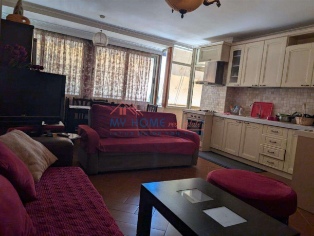 apartament-11-me-qira-tek-21-dhjetori-big-0