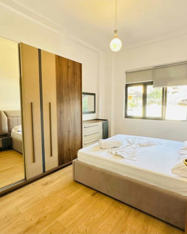 pazari-i-ri-jepet-me-qera-11-big-1