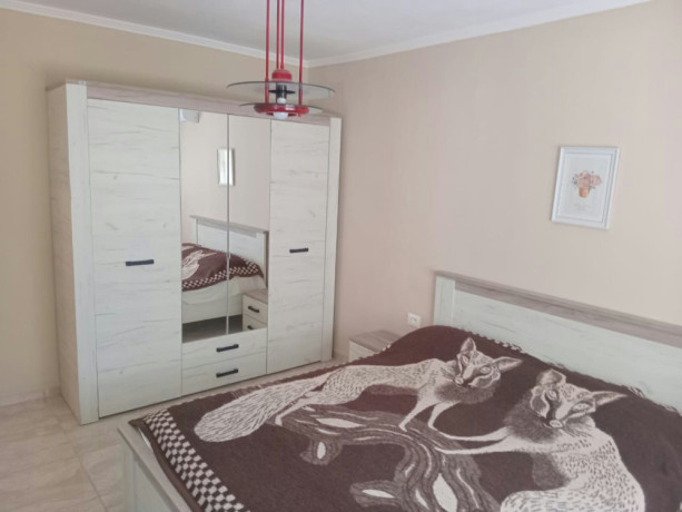 pazari-i-ri-jepet-me-qera-21-big-3