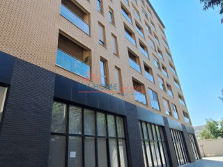 Dyqan ne shitje te Xhamlliku Tirane