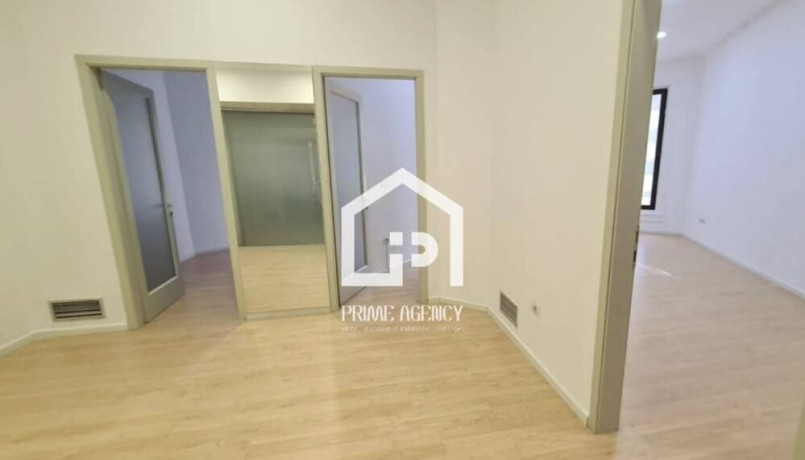 jepet-me-qira-ambjent-zyre-torre-drini-center-big-1