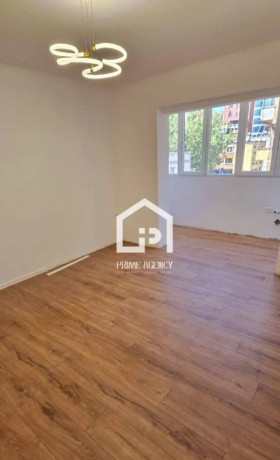 shitet-apartament-21rruga-kavajes-prane-ambulances-9-big-1