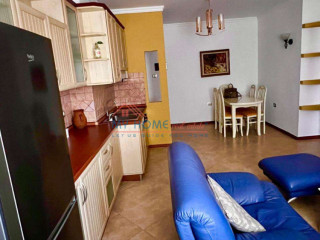 Apartament 2+1 me Qera ne Qender ne Tirane