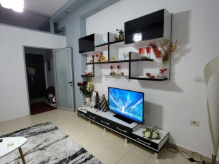 Unaza e re jepet me qera 2+1