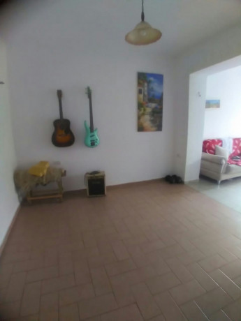 shtepi-per-shitje-per-banim-ne-pallat-egzistues-11-zona-rr-e-kavajes-21-dhjetori-big-0