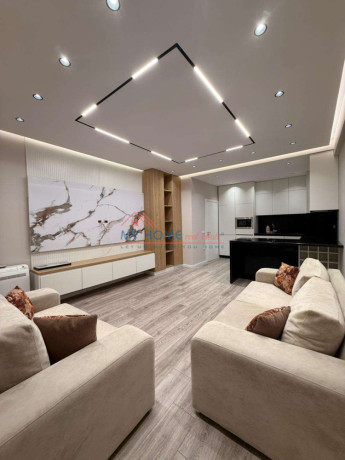 apartament-11-me-qera-ne-astir-big-4