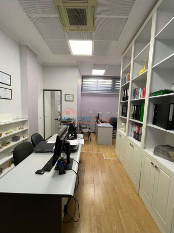 zyre-me-qera-te-ish-ekspozita-ne-tirane-big-1