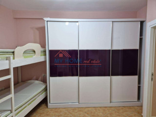 Apartament 3+1 me qera tek Zogu I Zi