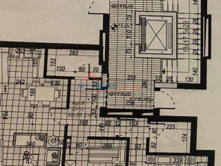 Zyre me qera tek Rruga Hoxha Tahsim ne Tirane