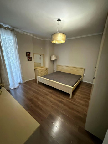 21-dhjetori-jepet-me-qera-31-big-2