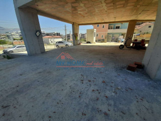 Dyqan ne shitje ne Paskuqan