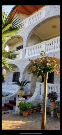 jepet-vile-me-qera-61-dhoma-zona-autostrada-tr-dr-big-0