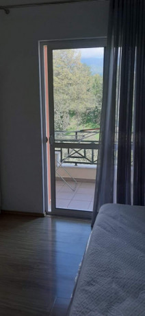 jepet-shtepi-me-qera-per-banim-ne-vile-21-vile-5-kateshe-zona-qyteti-studenti-sauk-big-1