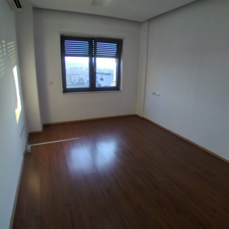 jepet-shtepi-me-qera-per-ne-pallat-i-ri-21-zona-stacioni-trenit-zogu-i-zi-big-2