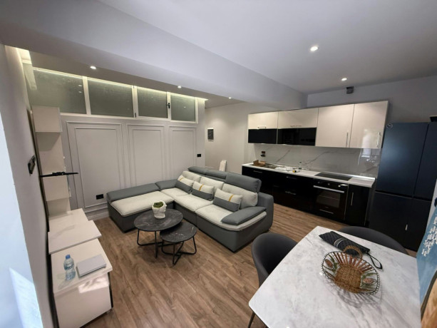 liqeni-i-thate-jepet-me-qera-21-big-4