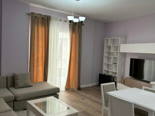 Liqeni i thate jepet me qera