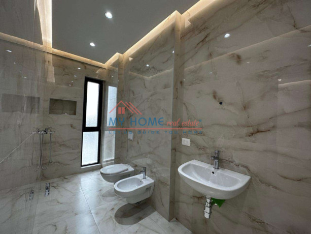 zyrepost-parkimi-me-qera-farmacia-10-tirane-big-4