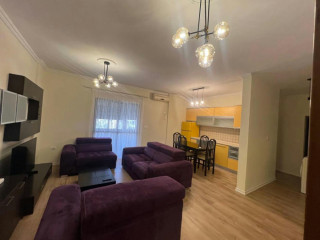 Rr."Kavajes" jepet me qera 1+1