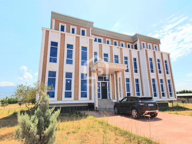 jepet-me-qera-objekt-biznesi-3-kt-bodrum-autostrade-tirane-lezhe-big-0