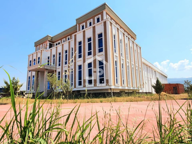 jepet-me-qera-objekt-biznesi-3-kt-bodrum-autostrade-tirane-lezhe-big-1