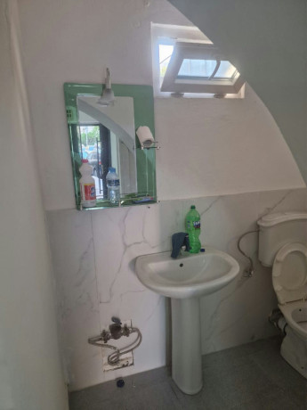 rrfortuzi-jepet-me-qera-ambjent-komercial-big-2