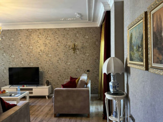 Blloku shitet shtepi 2+1